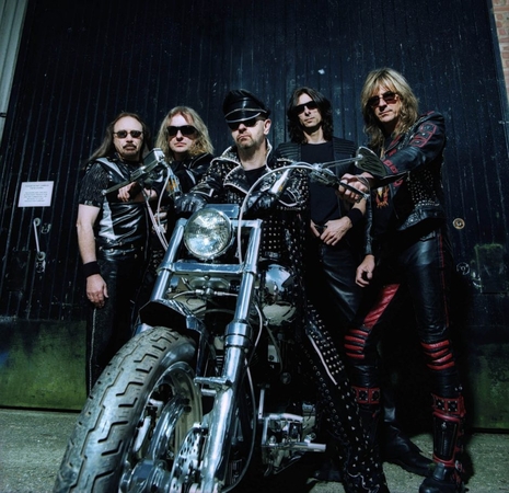Metalo dievai „Judas Priest“ į Vilnių atsiveš „pragaro motociklą“