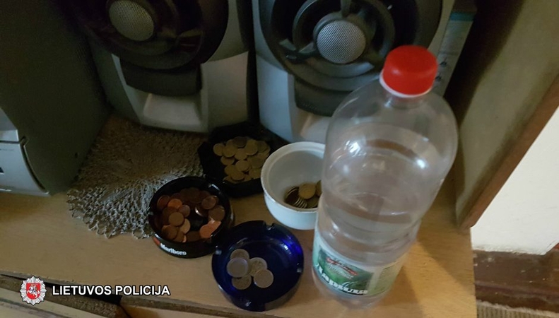Policija kiša koją nelegaliems „versliukams“