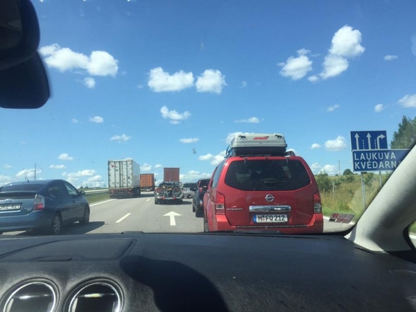 Tragedija Šilalės rajone: BMW susidūrus su sunkvežimiu žuvo latvė