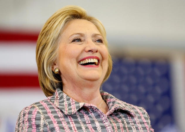 H. Clinton vis labiau stiprina pozicijas