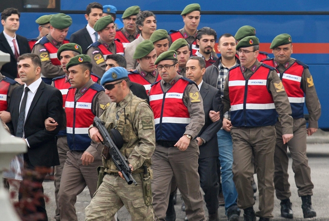 Turkijoje – teismas dėl įtariamo pasikėsinimo į R. T. Erdoganą
