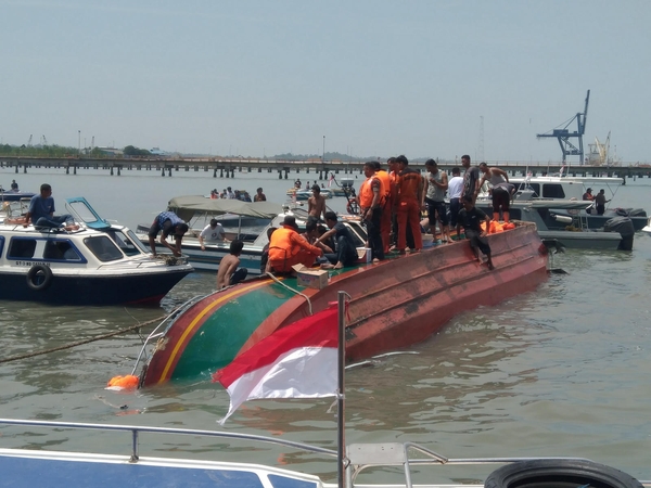 Indonezijoje nuskendus dviem laivams žuvo mažiausiai 17 žmonių