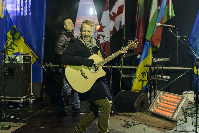 Kijevo protestuotojus sušildė „Biplan“ dainos 