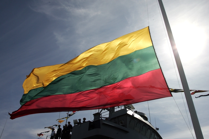 Į Lietuvą siekianti grįžti sulaikyto laivo įgula – be asmens dokumentų