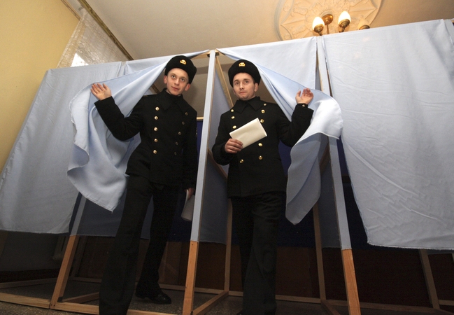 Kas ukrainiečius sužavės labiau: dujos ar šokoladas?