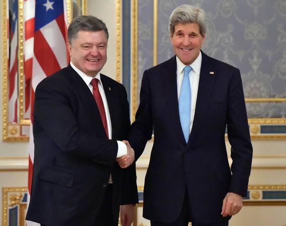 Petro Porošenka ir Johnas Kerry