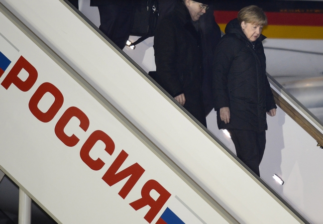 V. Putinas, A. Merkel ir F. Hollande Kremliuje pradėjo derybas dėl taikos Ukrainoje