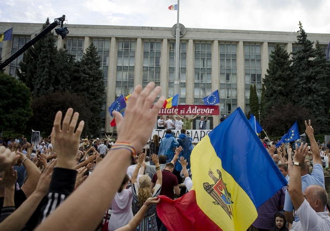 Moldovoje dvi prorusiškos partijos palaiko protestus prieš vyriausybę