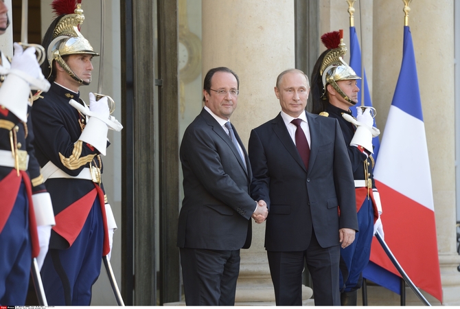 Francois Hollande ir Vladimiras Putinas