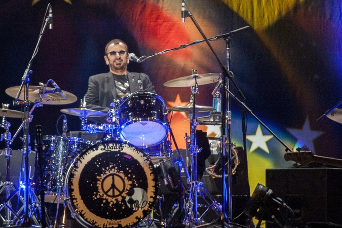 Ringo Starrui bus įteiktas Taikos ir meilės apdovanojimas už gyvenimo pasiekimus