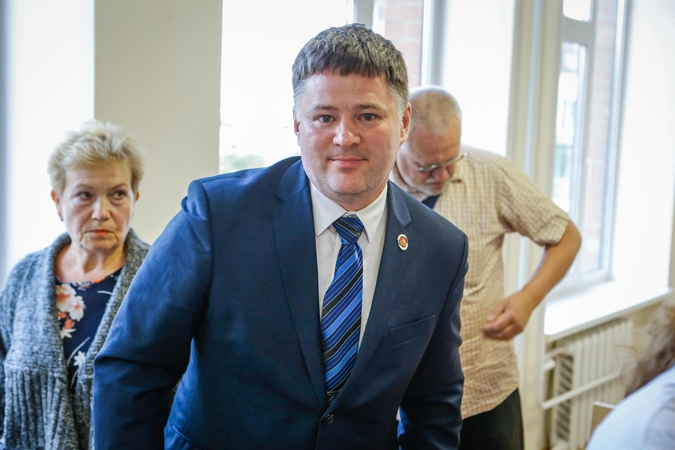 Teisme – V. Titovo skundas dėl baudos už partizanų vado įžeidimus (atnaujinta)