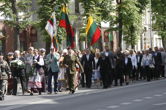 Eitynėse uostamiestyje – tautiškos nuotaikos
