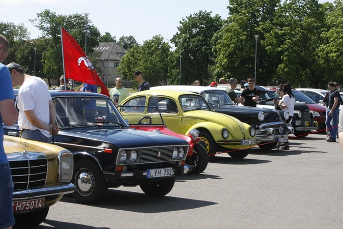 „Seni kibirai“ nuspalvino Klaipėdą