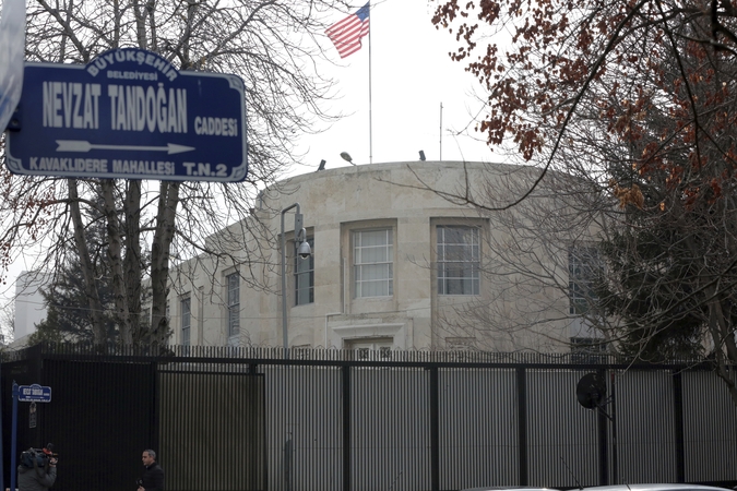 Diplomatinėms JAV atstovybėms Turkijoje iškilo teroro išpuolio grėsmė
