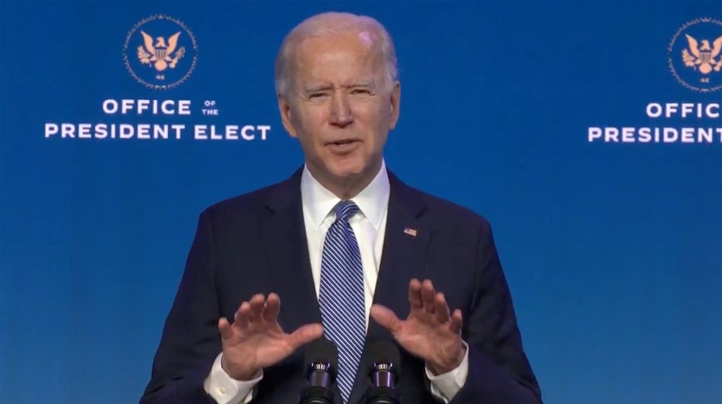 J. Bidenas apkaltino pareigūnus per švelniai veikus prieš riaušininkus Kapitolijuje