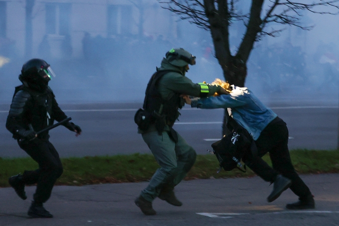 Minskas neigia pranešimus apie studentą, neva pašautą per protestą