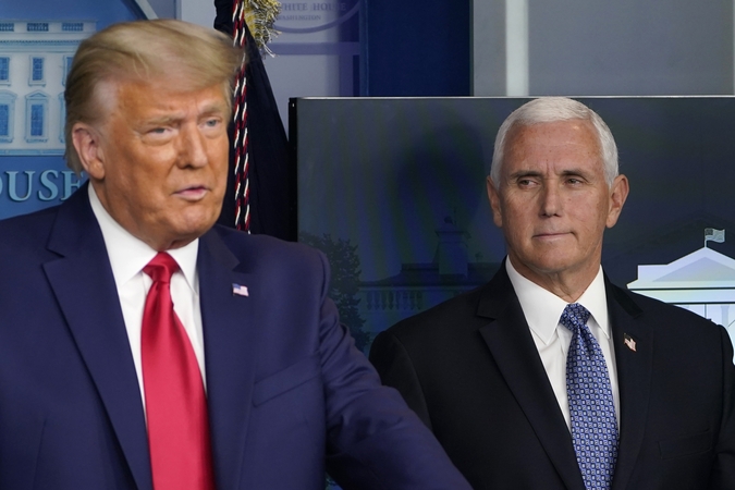 D. Trumpas paragino M. Pence'ą išdrįsti nepatvirtinti prezidento rinkimų rezultatų