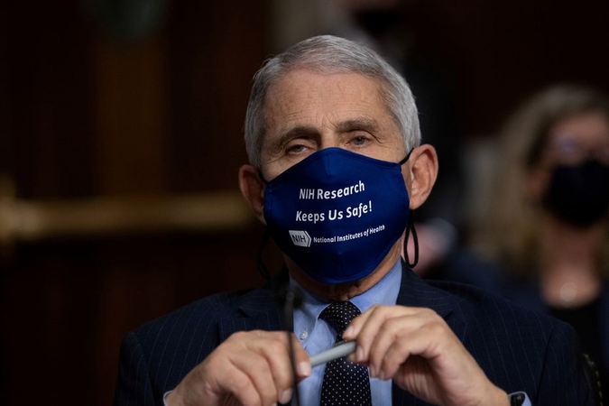J. Bidenas paprašė A. Fauci prisidėti prie jo kovos su COVID-19 komandos