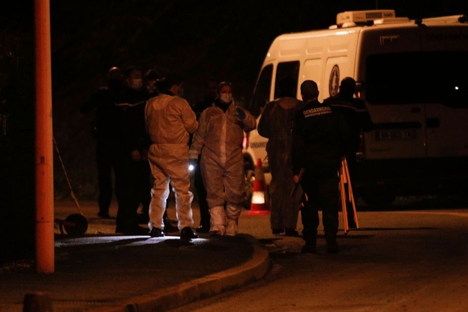 Prancūzijoje sulaikyti įtariamieji, siejami su išpuoliu prie buvusios „Charlie Hebdo“ redakcijos