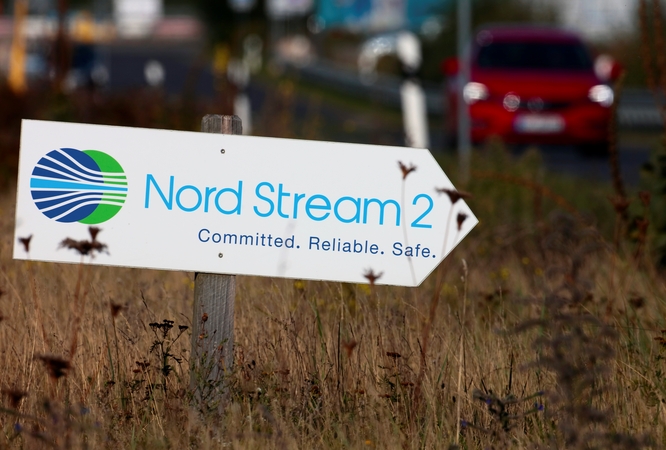 JAV rimtai nusitaikė į „Nord Stream 2“ dujotiekį, Berlynas tyliai prieštarauja