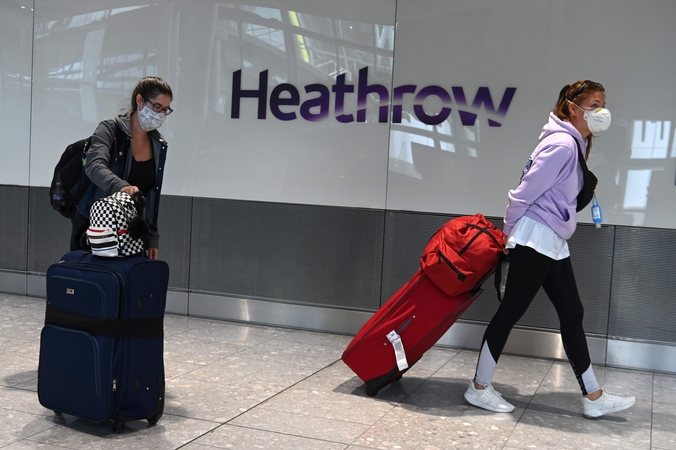 Londono Hitrou oro uostas užleido didžiausio Europos oro uosto poziciją Paryžiui