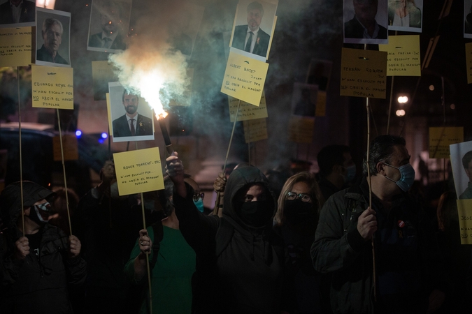 Per protestus Katalonijoje suimta keliolika nepriklausomybės šalininkų