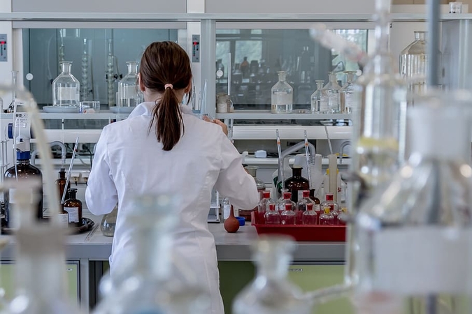 Prancūzijos bendrovės sukurtas testas leis atskirti gripą nuo COVID-19