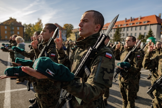 Ministras: Lenkija nesiųs karių į Ukrainą
