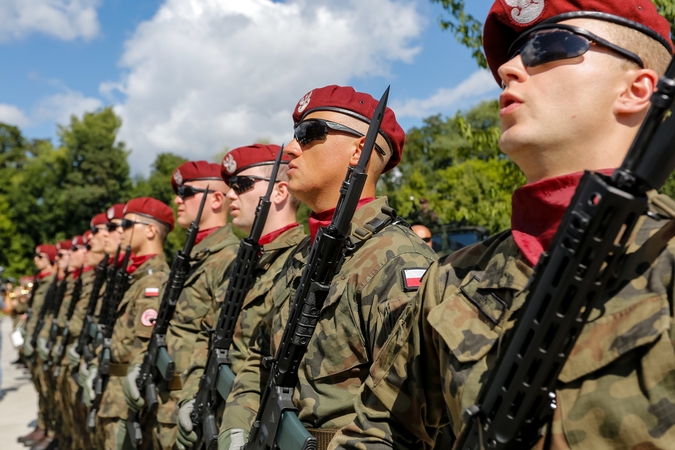 Lenkija: Rusijos kaimynės neturėtų būti taikdarės Ukrainoje