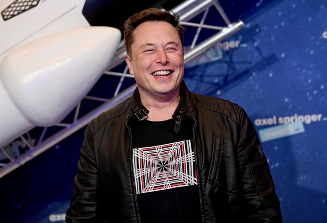 E. Muskas keliasi gyventi į Teksasą – arčiau „SpaceX“ ir „Tesla“ gamyklos