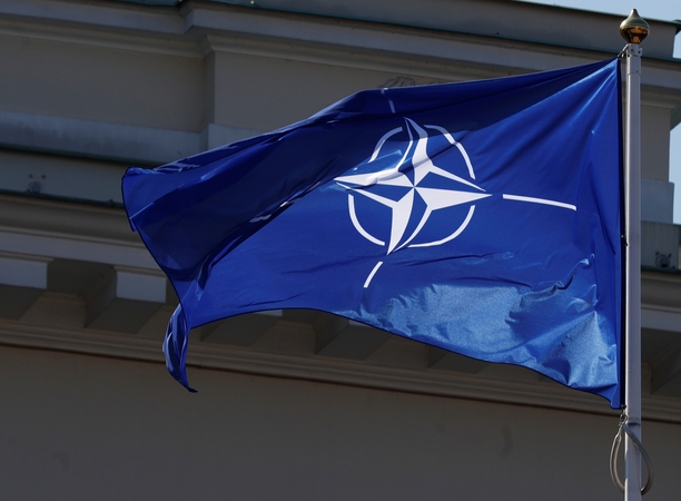 JAV pasiuntinys informavo NATO apie ginklų kontrolės derybas su Rusija