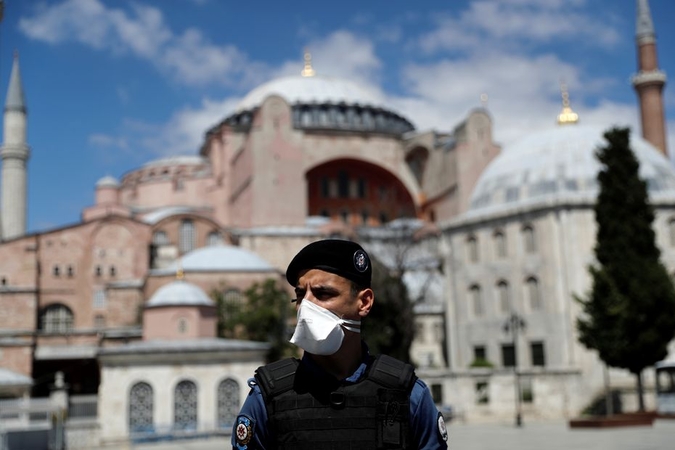 Turkijoje sulaikyti Rusijos žurnalistai kaltinami šnipinėjimu