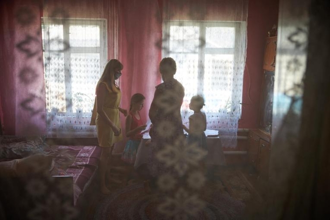 Dėl COVID-19 visame pasaulyje skursta dešimtys milijonų vaikų