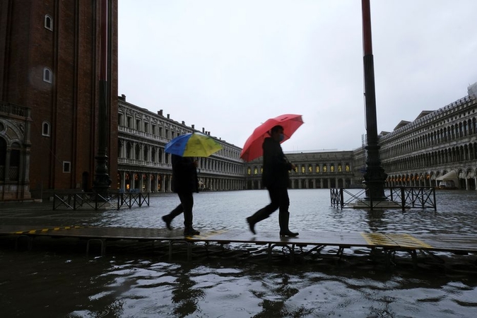 Dalis Venecijos atsidūrė po vandeniu