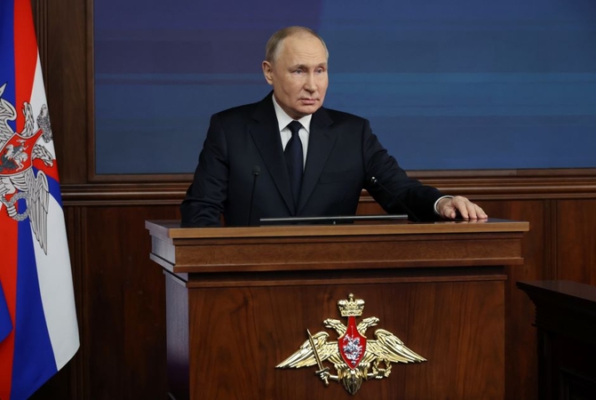 V. Putinas paragino griežtai reaguoti į užsienio pastangas destabilizuoti Rusiją
