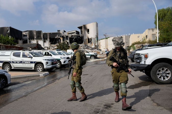 Karas: spalio 7 d. Izraelis šventė Simchat Torą, bet „Hamas“ ją pavertė tragedija. Jie nužudė apie 250 asmenų, nemažai jų išvežė į Gazos Ruožą kaip belaisvius.