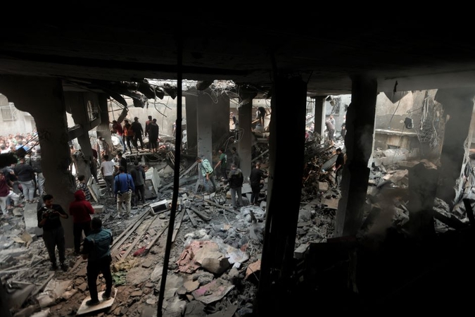 „Hamas“ ministerija kaltina Izraelį smogus pabėgėlių stovyklai, skelbia apie 82 aukas