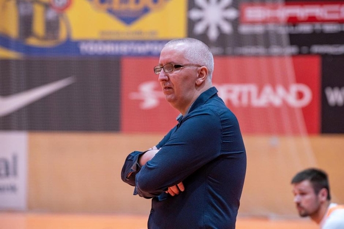 V. Jovanovičius.