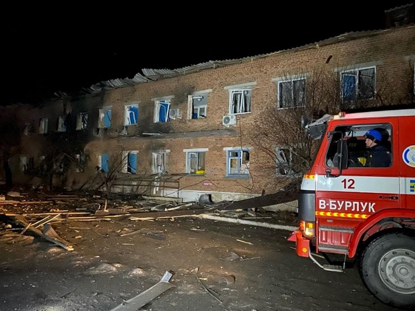 Ukrainos ministerija: okupantai smogė medicinos įstaigai, sužeisti keturi žmonės