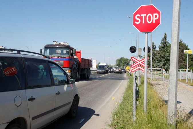 Idėja: klaipėdiečių supratimu, aplinkos kokybė pagerėtų, jei Tilžės gatvėje ties geležinkeliu būtų panaikintas „Stop“ ženklas.
