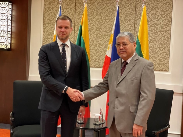 G. Landsbergis su Filipinų kolega aptarė bendradarbiavimą, dvišalius santykius