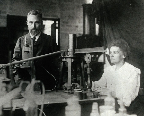 1859 – Paryžiuje gimė prancūzų mokslininkas Pierre Curie (Pjeras Kiuri).