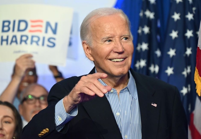 Iš rinkimų kovos pasitraukęs J. Bidenas kreipsis į tautą