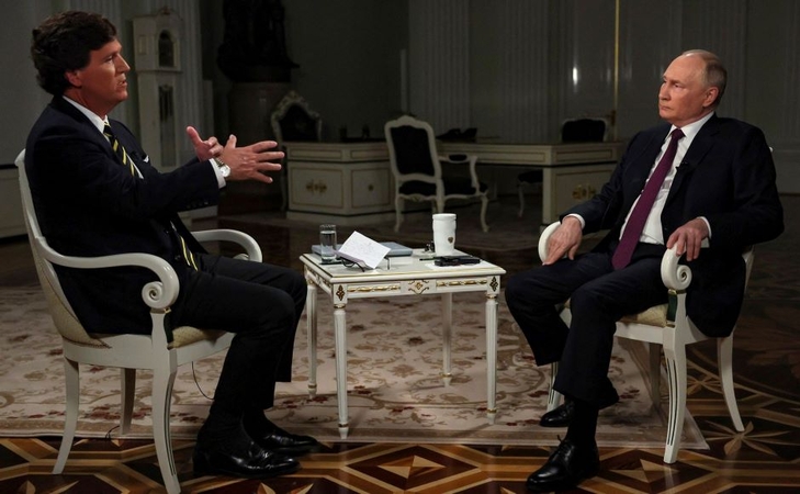 Rusijos mokyklose – viktorinos, paremtos T. Carlsono interviu su V. Putinu