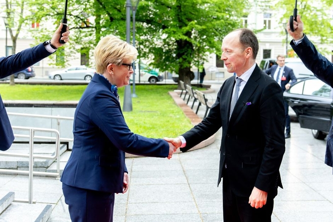 I. Šimonytė su Suomijos parlamento vadovu aptarė paramą Ukrainai, migracijos valdymą