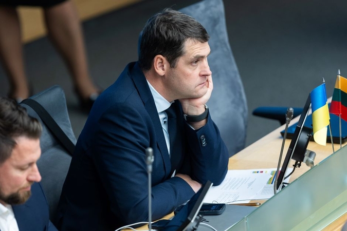 Skvernelis pavedė išsiaiškinti, ar Žemaitaičiui nebuvo nutekinta įslaptinta medžiaga