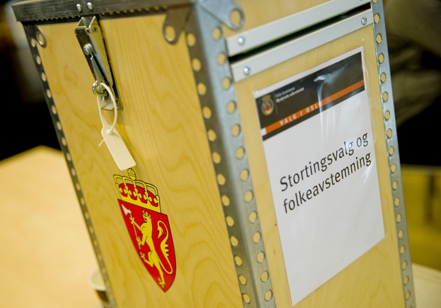 Norvegijos populistai reikalauja referendumo.