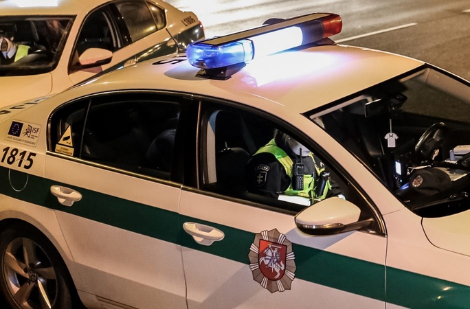 Policija prašo pagalbos: avariją sukėlęs žmogus pasišalino iš įvykio vietos (gal matėte?)