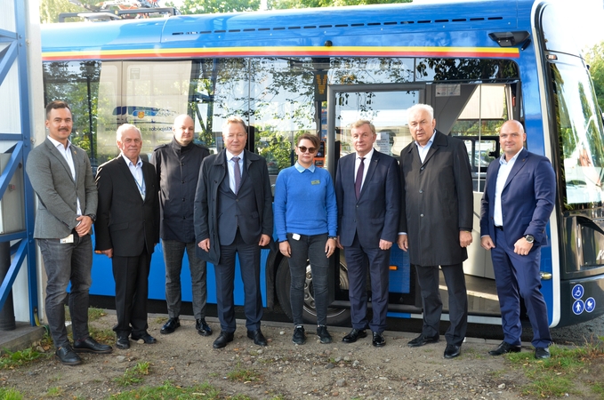 R. Sinkevičius domėjosi Klaipėdoje įdiegta elektrinio transporto infrastruktūra