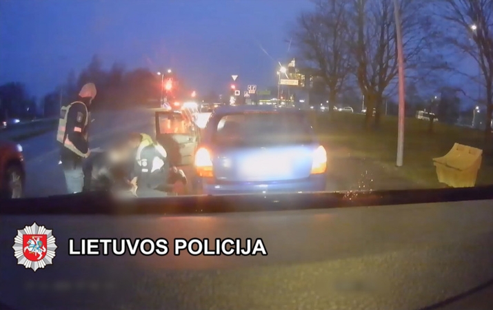 Policijos tyrimų rezultatai: Gargžduose sulaikė vagystėmis iš kioskų įtariamą vyrą